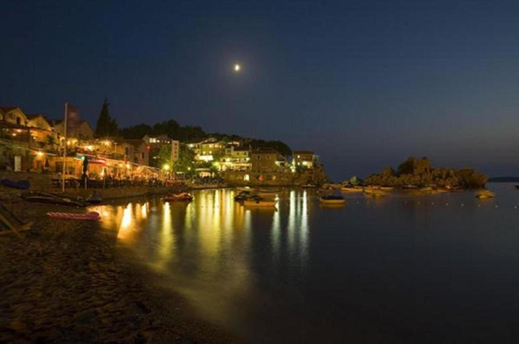 Guest House Villa Pastrovka Sveti Stefan Εξωτερικό φωτογραφία